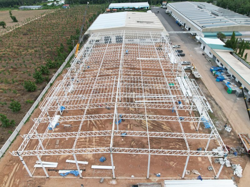 Steel structure erection