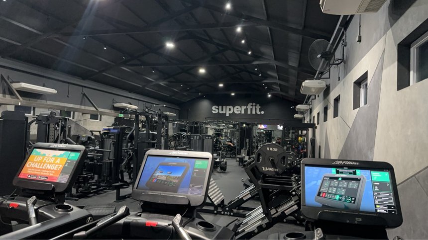 ภายในยิม SuperFit